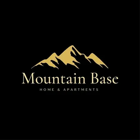 Mountain Base - Dom Hrabiego زاكوباني